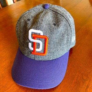 San Diego Padres New Era adjustable hat grey, navy